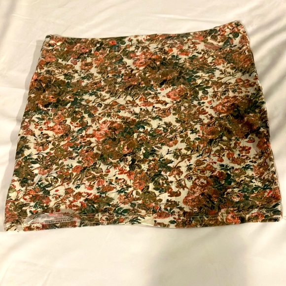 2 for 20 BERSHKA AND H&M BODYCON SKIRT - Picture 2 of 7